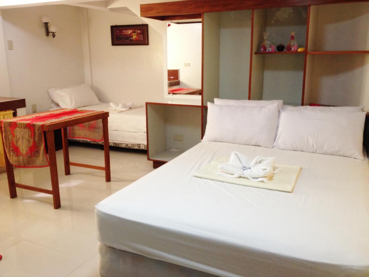 Peria Seafront Pensione Roxas  Exterior photo