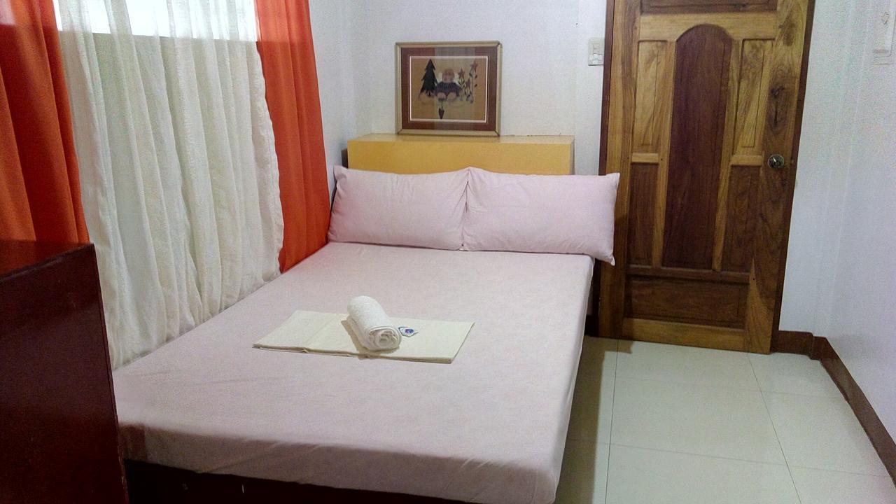 Peria Seafront Pensione Roxas  Exterior photo
