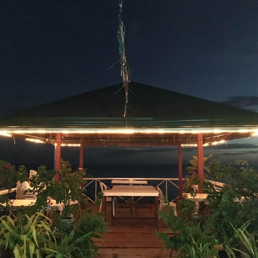 Peria Seafront Pensione Roxas  Exterior photo